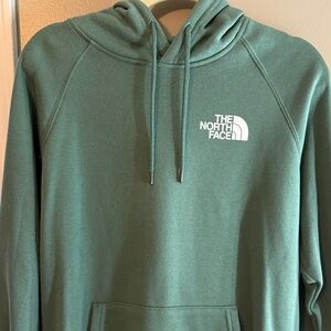 NWOT Women’s The North Face Green Hoodie